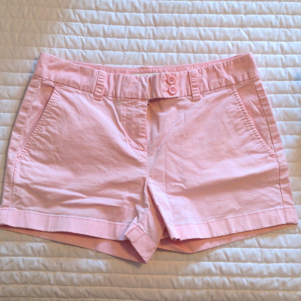 Pretty Pink Vineyard Vines shorts